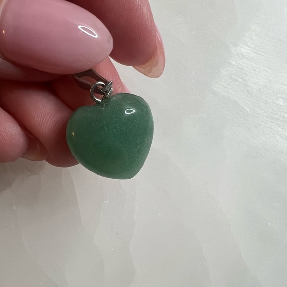 Green Aventurine Heart Pendant - Picture 2 of 4